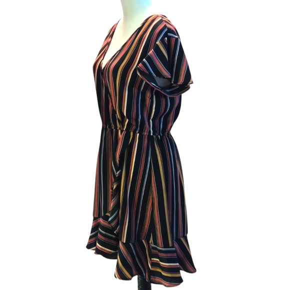 Xhilaration Womens M Striped V-Neck Pullover Wrap Dress Peplum Hi Lo Hemline - Picture 9 of 10